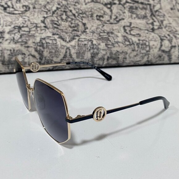NEW Marc Jacobs Gold Frame Oversized Sunglasses Gradient Lens - Picture 3 of 5